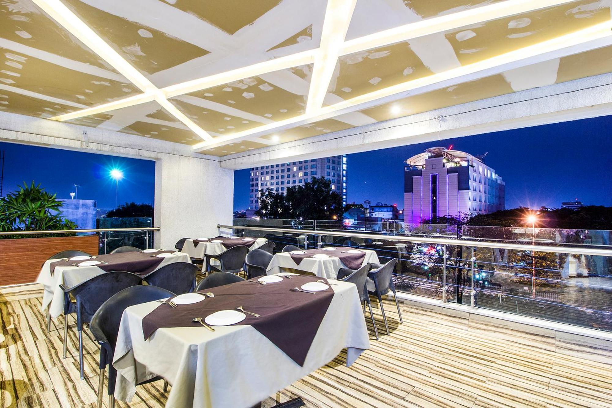 Fabhotel Prime Avenue Индаур Экстерьер фото