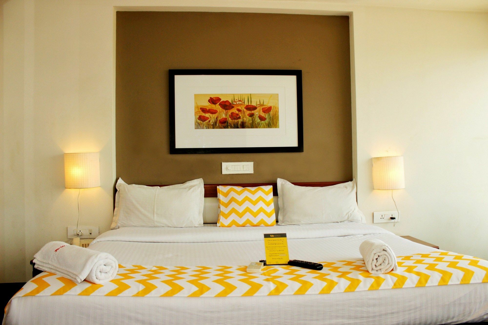 Fabhotel Prime Avenue Индаур Экстерьер фото