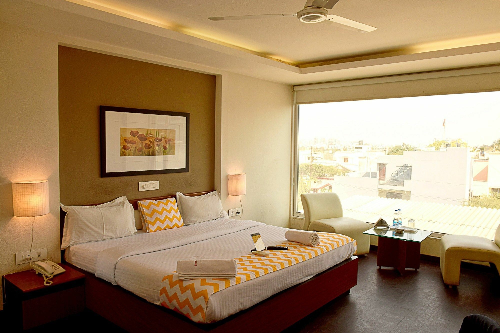 Fabhotel Prime Avenue Индаур Экстерьер фото