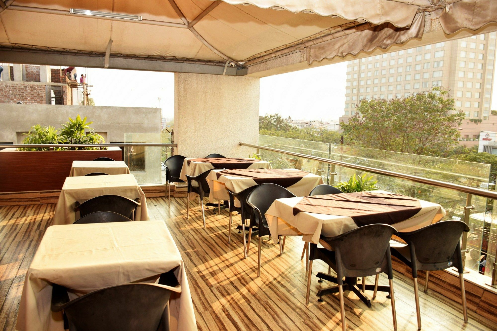 Fabhotel Prime Avenue Индаур Экстерьер фото